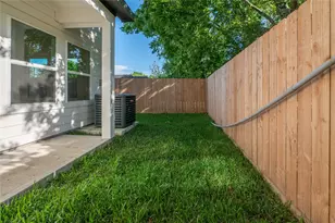 7930 Corinth St, Houston, TX 77051 - Photo 19