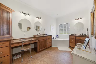 111 Oakmont Drive, New Ulm, TX 78950 - Photo 29