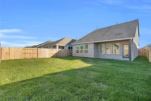13728 Windward Mist Dr, Texas City, TX 77568 - Photo 33