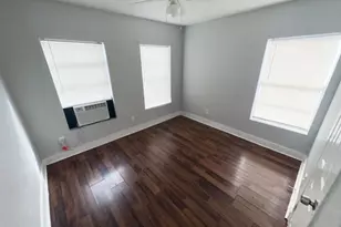 2711 Avenue K, Galveston, TX 77550 - Photo 9