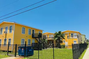 2711 Avenue K, Galveston, TX 77550 - Photo 3