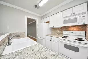 5000 Milwee St, Houston, TX 77092 - Photo 1