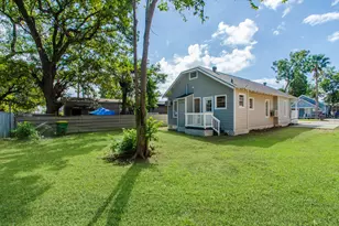 320 E Murrill St, Baytown, TX 77520 - Photo 19