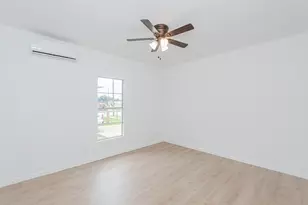 320 E Murrill St, Baytown, TX 77520 - Photo 11