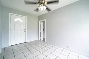6417 Rolla St, Houston, TX 77055 - Photo 7