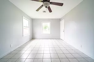 6417 Rolla St, Houston, TX 77055 - Photo 5