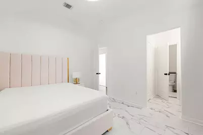 14910 Lake Woodbridge Court, Sugar Land, TX 77498 - Photo 31