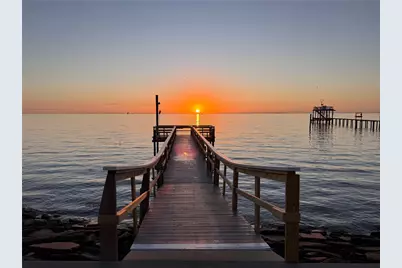 415 Avenue I, Dickinson, TX 77539 - Photo 5