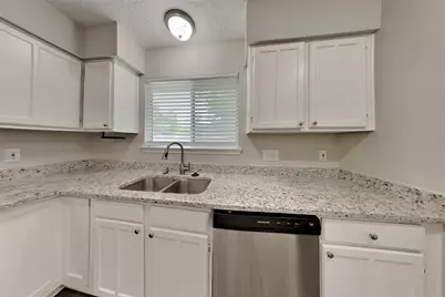 7011 Sharpsburg Drive, Richmond, TX 77469 - Photo 3