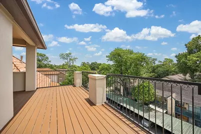 911 Queen Annes Road, Houston, TX 77024 - Photo 35
