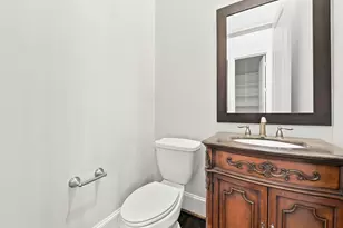 911 Queen Annes Rd, Houston, TX 77024 - Photo 21