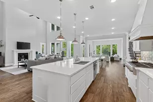42 N Waterbridge Dr, The Woodlands, TX 77375 - Photo 15