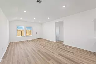 1011 Vilana Rdg Ln, Houston, TX 77090 - Photo 15