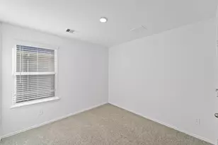 1011 Vilana Rdg Ln, Houston, TX 77090 - Photo 11