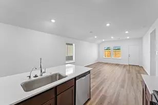 1011 Vilana Rdg Ln, Houston, TX 77090 - Photo 9