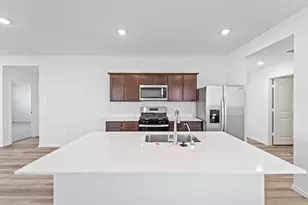 1011 Vilana Rdg Ln, Houston, TX 77090 - Photo 7
