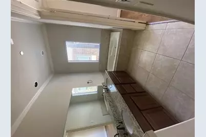 6353 Richmond Avenue #101, Houston, TX 77057 - Photo 5