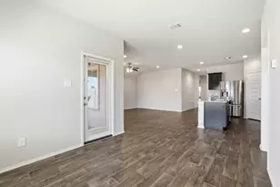 3935 Country Club Dr, Baytown, TX 77521 - Photo 9