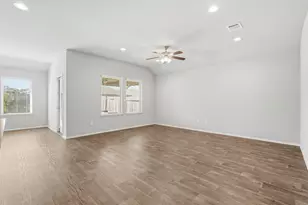 3935 Country Club Dr, Baytown, TX 77521 - Photo 5