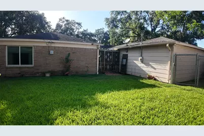 11003 Renwick Drive, Houston, TX 77096 - Photo 43