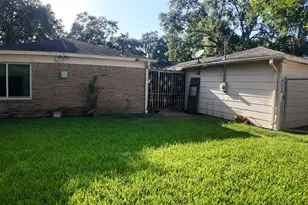 11003 Renwick Dr, Houston, TX 77096 - Photo 43