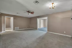 405 Wilson Rd, Conroe, TX 77301 - Photo 11