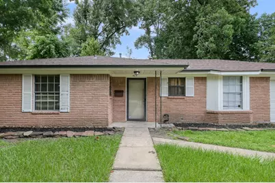 405 Wilson Road, Conroe, TX 77301 - Photo 3