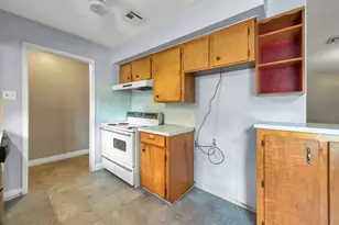 405 Wilson Rd, Conroe, TX 77301 - Photo 9