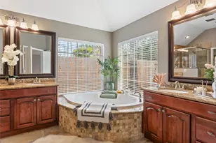 4011 W Pine Brook Way, Houston, TX 77059 - Photo 23