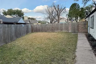 9107 Ketchwood Dr, Houston, TX 77099 - Photo 17