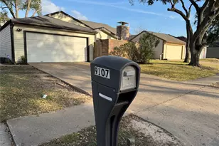 9107 Ketchwood Dr, Houston, TX 77099 - Photo 5