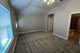 2710 Hullsmith Dr, Houston, TX 77063 - Photo 9