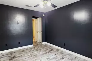 213 Mango St, Lake Jackson, TX 77566 - Photo 11