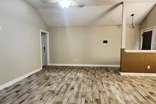 213 Mango St, Lake Jackson, TX 77566 - Photo 5