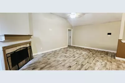213 Mango Street, Lake Jackson, TX 77566 - Photo 9