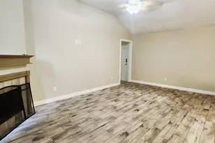 213 Mango St, Lake Jackson, TX 77566 - Photo 9