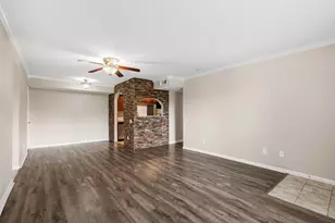 1860 White Oak Dr, Houston, TX 77009 - Photo 5