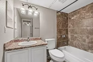 1860 White Oak Dr, Houston, TX 77009 - Photo 19