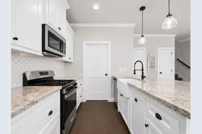 254 Capetown, Montgomery, TX 77356 - Photo 5