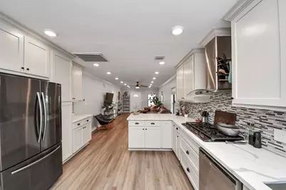 1561 Scharpe Street #A, Houston, TX 77023 - Photo 7