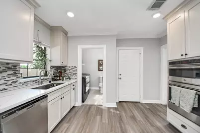 1561 Scharpe Street #A, Houston, TX 77023 - Photo 9