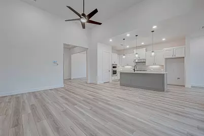 26914 Arethusa Court, The Woodlands, TX 77389 - Photo 5