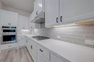 26914 Arethusa Ct, The Woodlands, TX 77389 - Photo 11