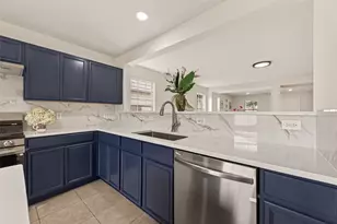 13011 Hill Canyon Ln, Houston, TX 77072 - Photo 17