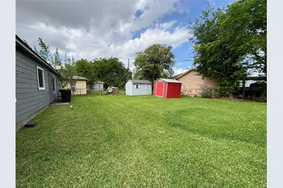 1419 Silverdale Street, Houston, TX 77029 - Photo 7