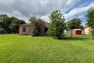 1419 Silverdale St, Houston, TX 77029 - Photo 5