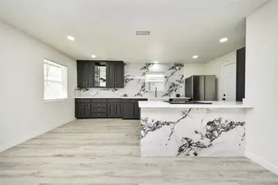 5442 Airport Boulevard, Houston, TX 77048 - Photo 1