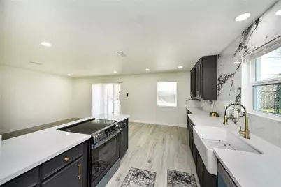 5442 Airport Boulevard, Houston, TX 77048 - Photo 17