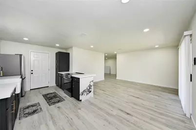 5442 Airport Boulevard, Houston, TX 77048 - Photo 9