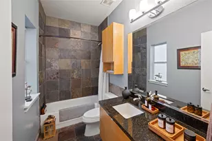 2303 Whitney St, Houston, TX 77006 - Photo 9